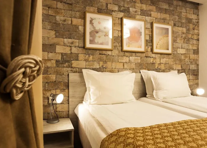 Sofia Place Hotel By Hmg