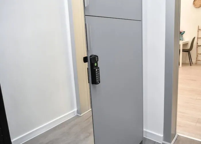 Duplex Condo Prime Location 2Bth 2 Studios