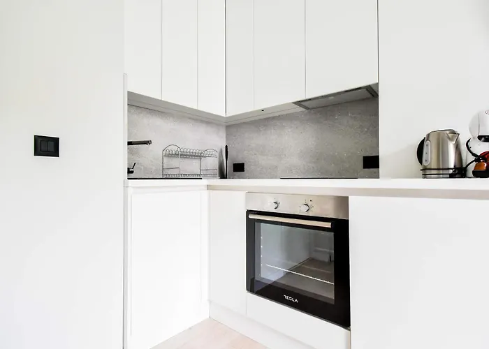 2 Private Suits - Art, Location, Quiet, Balconies